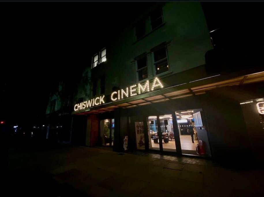 The Urban Green! Cosy Luxury In Chiswick